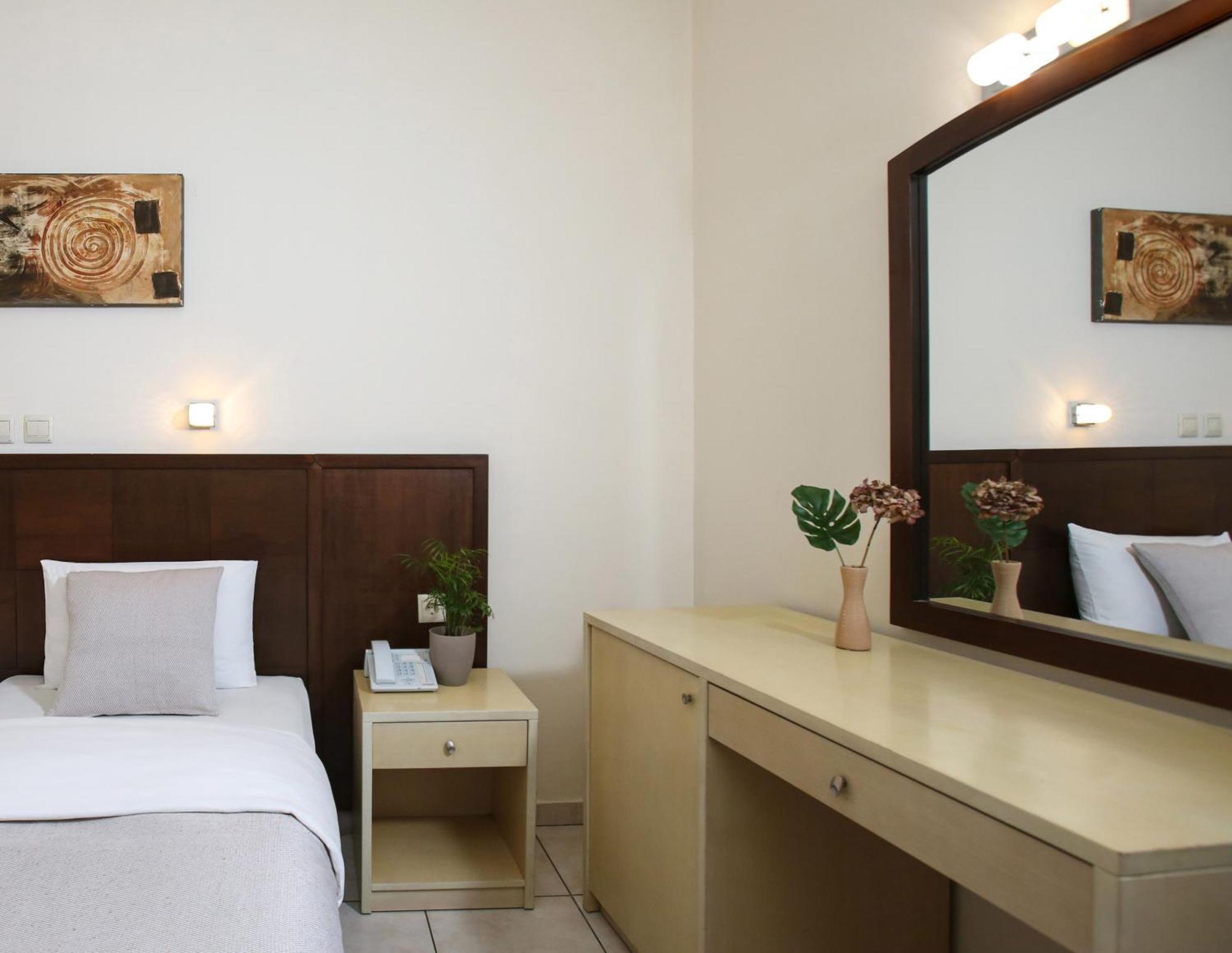 Hotel Astron Kardítsa Екстериор снимка
